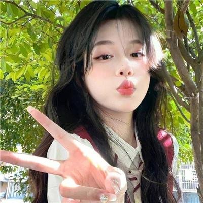 粉红火鹤的神秘凝视